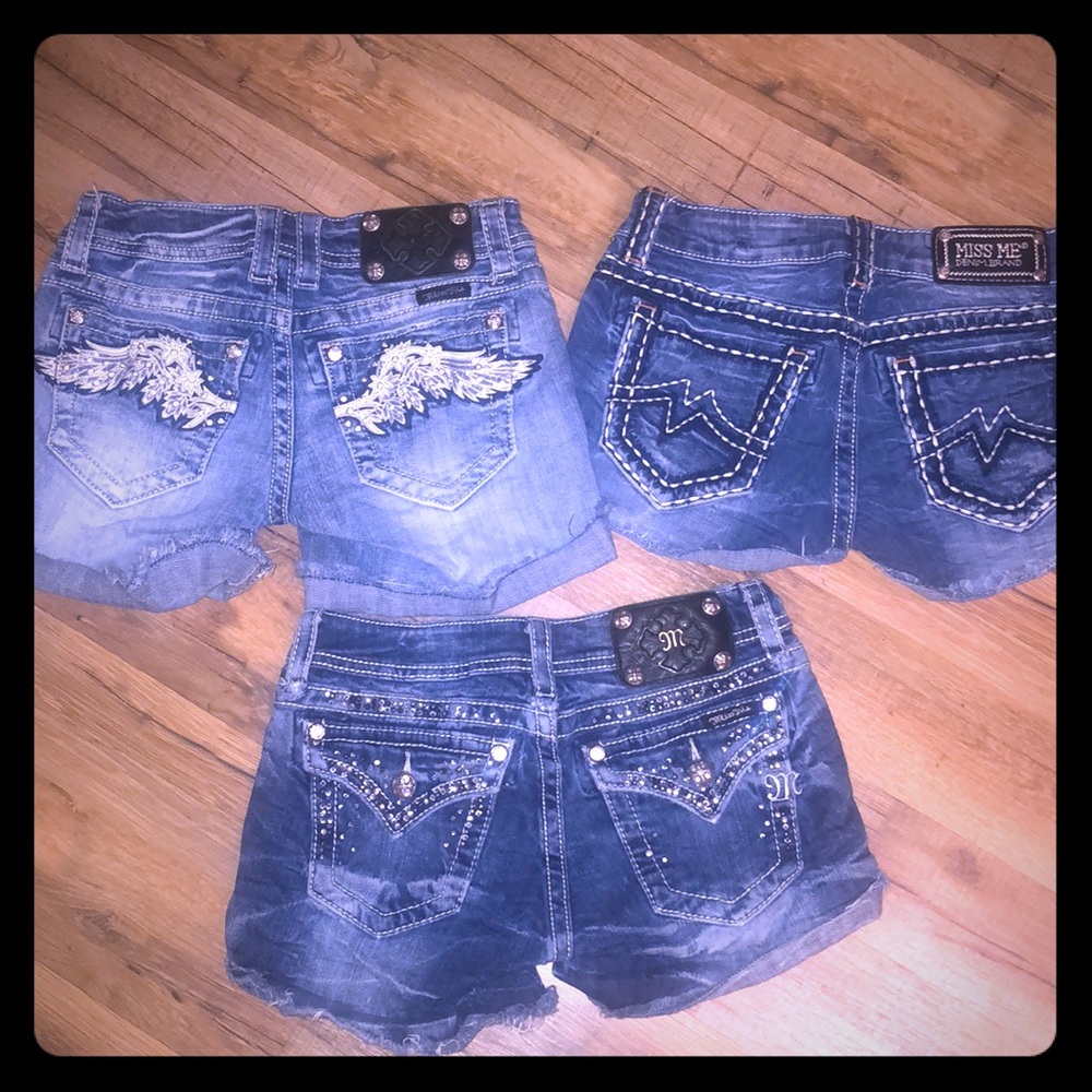 Miss Me shorts-authentic- sz 25-like new